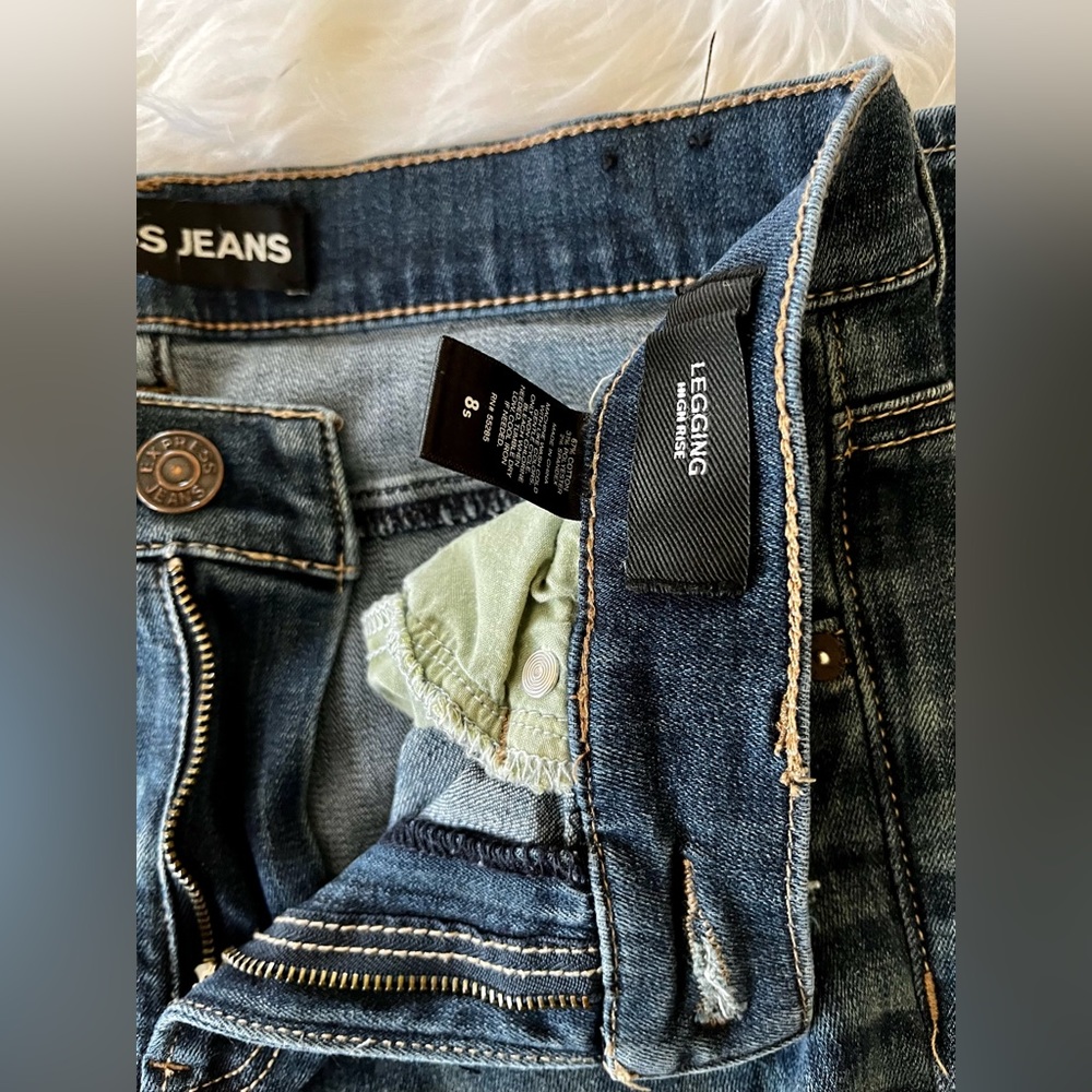 Express Jeans- Hi Rise legging (8s) - Picture 4 of 5